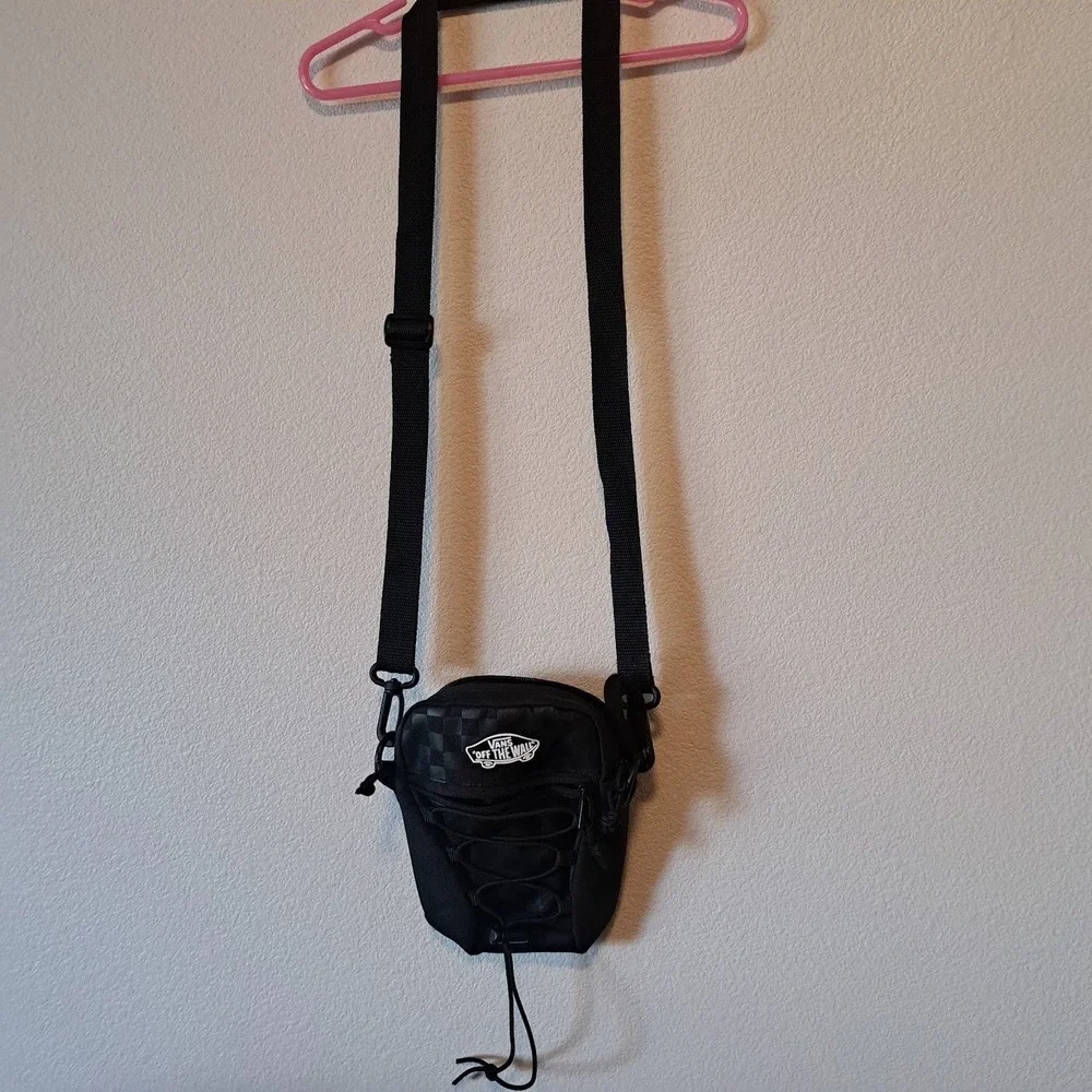 Vans Bail Shoulder Bag Black Checkerboard Crossbody Bungee Cord Travel Pouch